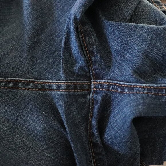 Levi's Women's M/L Blue‎ Denim Bermuda Denizen Stretch Pocket Jeans Shorts - Picture 7 of 12